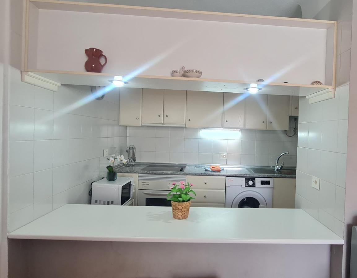 Vivienda Vacacional Marineda Sol Con Piscina El Medano Bagian luar foto