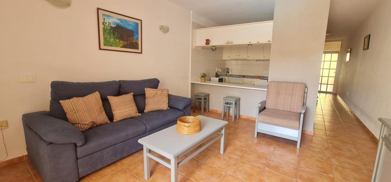 Vivienda Vacacional Marineda Sol Con Piscina El Medano Bagian luar foto